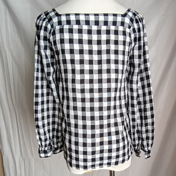 Beautiful and Stylish Sanctuary Top - Picture 4 of 15